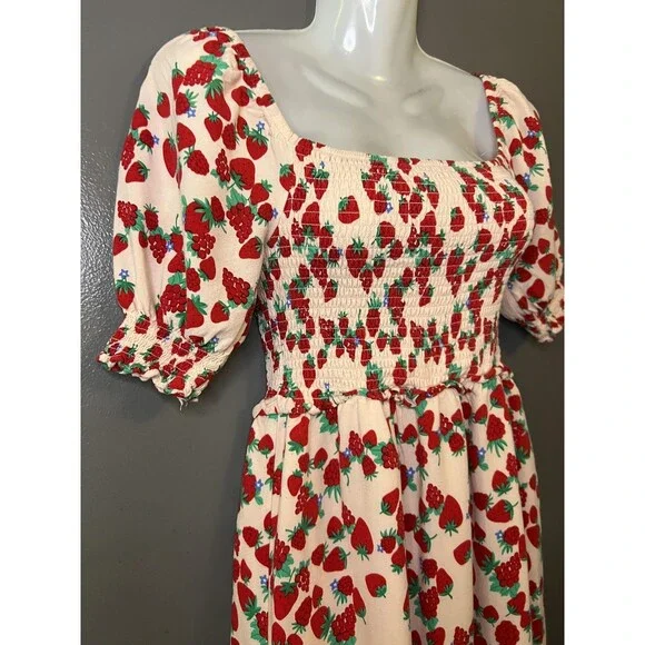 Betsey Johnson Dress Womens XS Strawberry Puff Sleeve Smocked Maxi Sundress - Picture 4 of 10